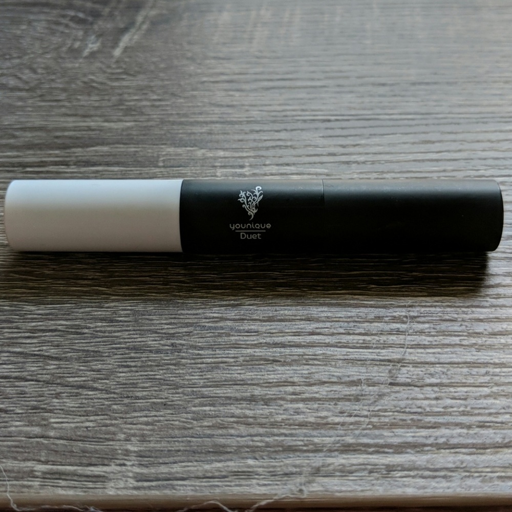Younique Duet Contour Stick
